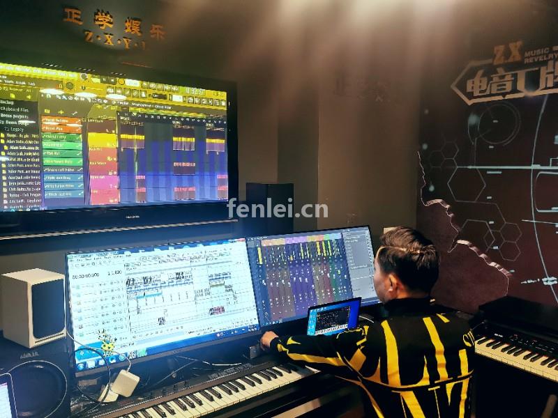 DJ培训学校来正学娱乐DJ培训基地 安排工作后再付剩余学费